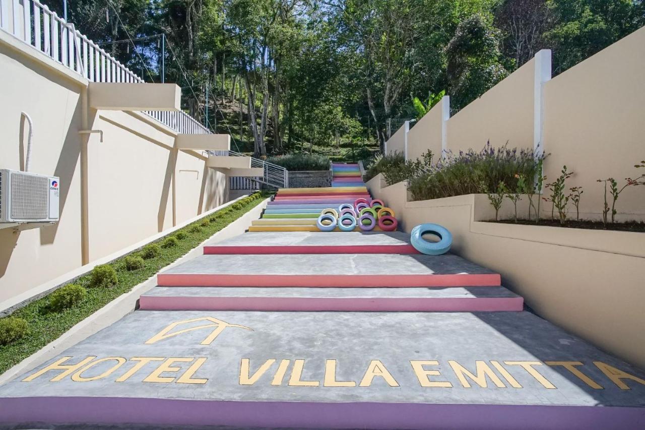 Hotel Villa Emitta Tomohon Exteriér fotografie